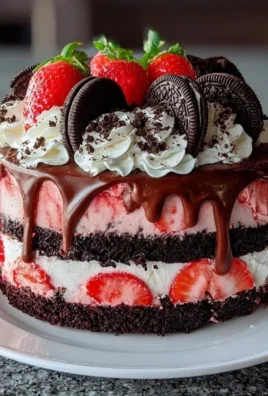 Strawberry Oreo Cake