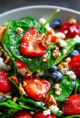 15-Minute Strawberry Spinach Salad